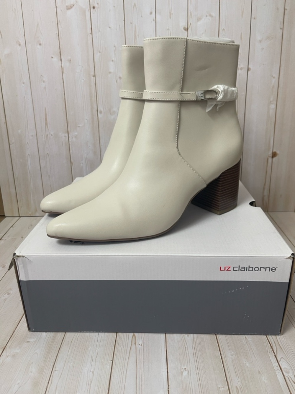 Liz Claiborne Tudor Cream Pointed Toe Ankle Boots with Block Heel Size 11 W